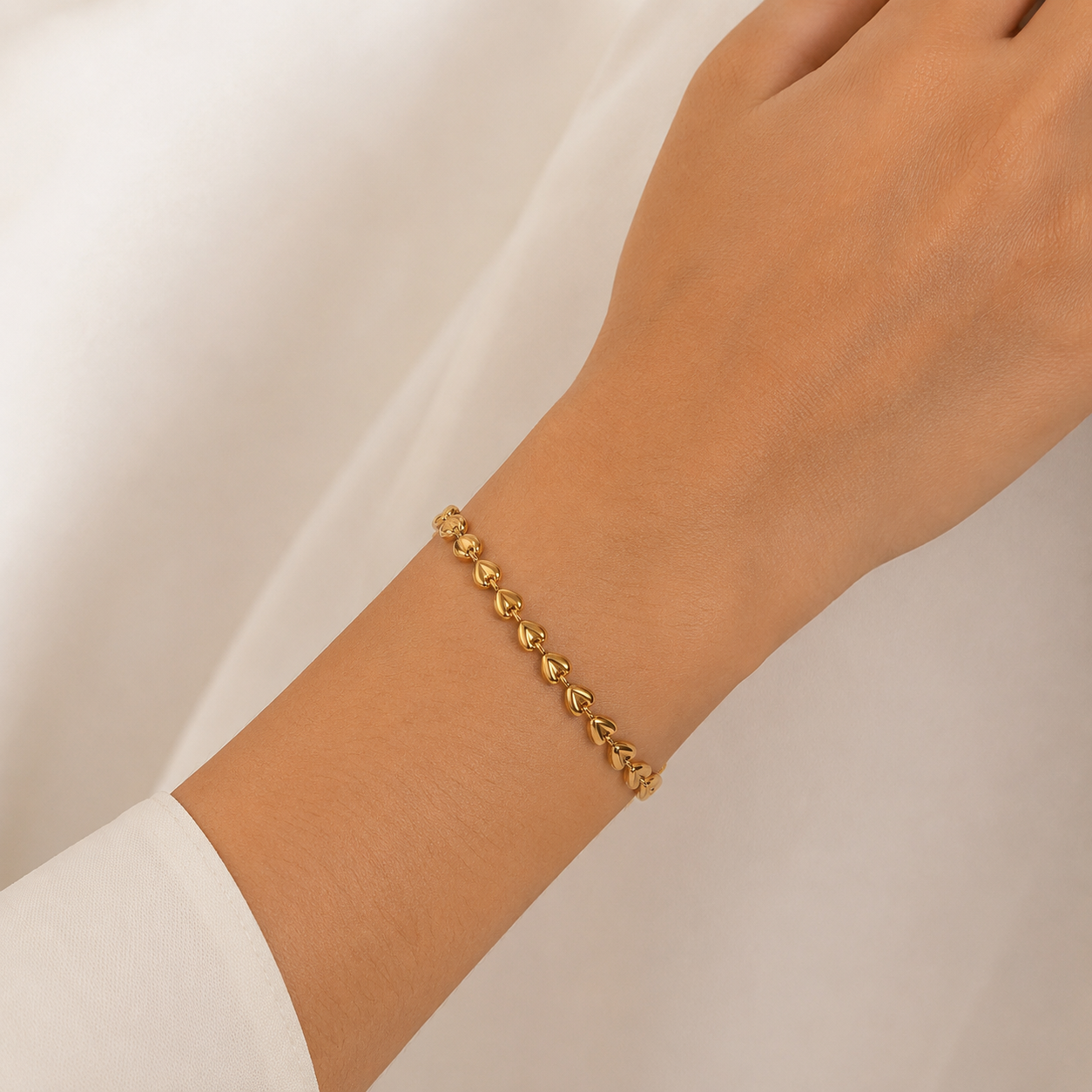 Golden Hearts Bracelet
